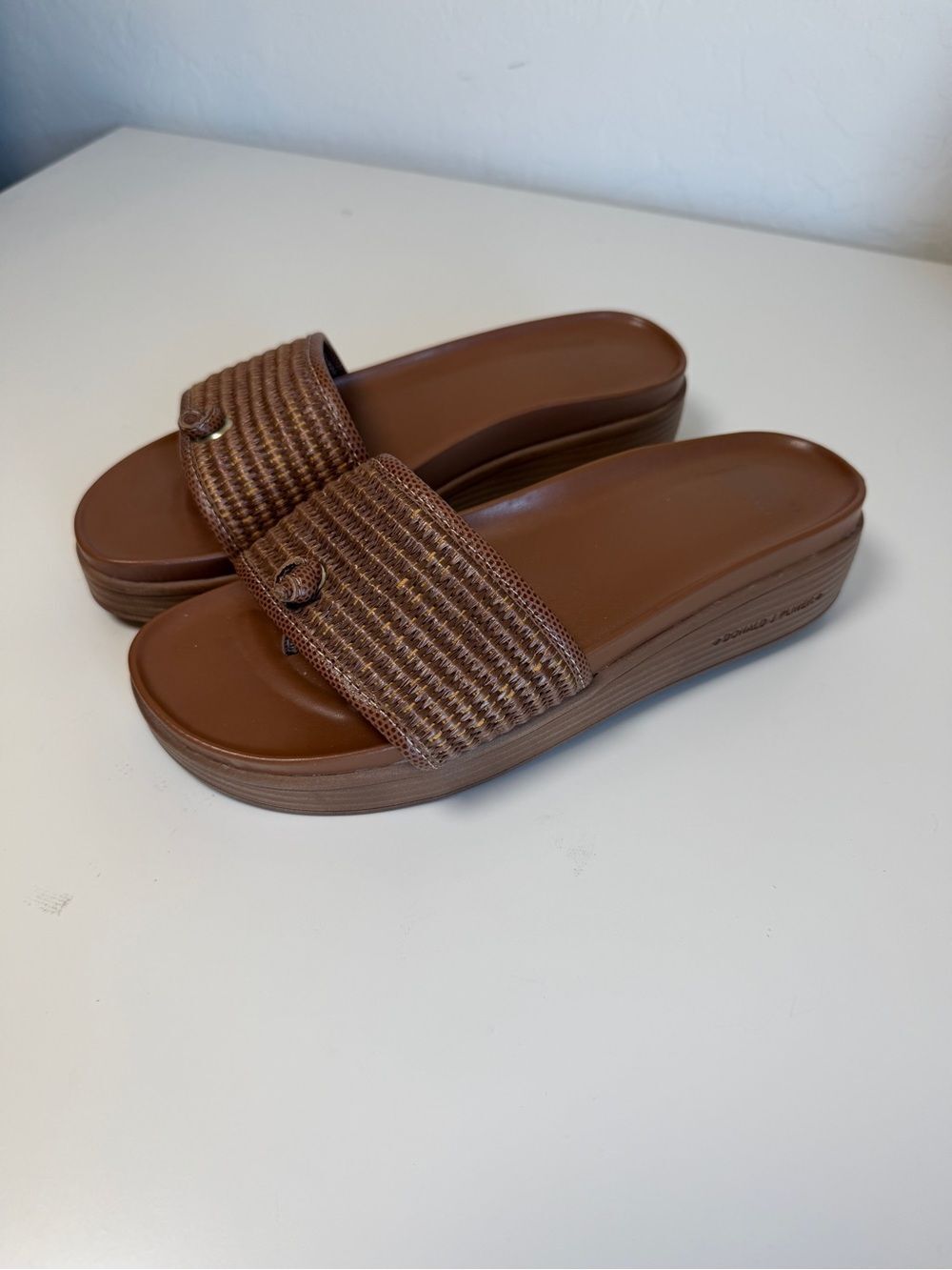 Donald Pliner Farrah Slide Sandals 8.5